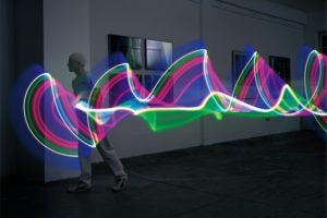 licht in bewegung, leuchtstoffröhre (langzeitbelichtung), 2001