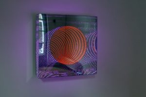  tunnel view 'down under', plexiglas metall spiegel led farbwechsel, galerie viltin, budapest, 2011