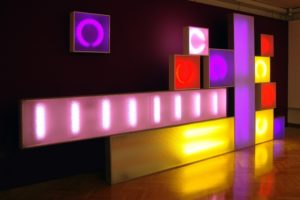 replaced, 12 aluminiumleuchtkästen wandfarbe und kontaktunterbrecher, stadtgalerie klagenfurt, 2008/09