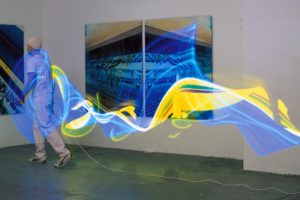 licht in bewegung, leuchtstoffröhre (langzeitbelichtung), 2001