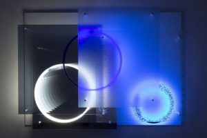  superposition „day night“, uv licht neon metall plexiglas spiegel, 2015