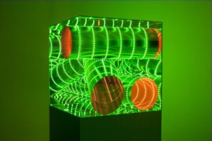 triple tube, maße 170 x 70 x 70 cm, plexiglas spiegel led farbwechsel holz, osthaus museum, hagen, 2013