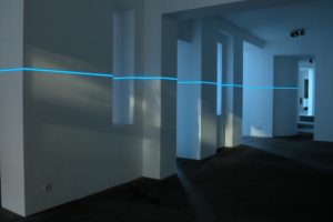 balance, leuchtfolie und inverter, kaiser friedrich, berlin, 2003