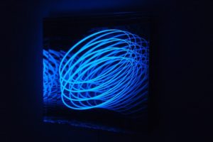 spring, metall spiegel plexiglas led farbwechsel, galerie klaus benden, köln, 2012