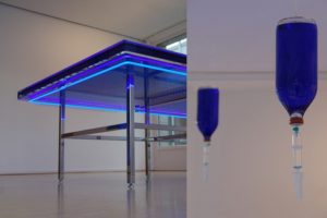 the very best...(detailansicht), edelstahlpoliert wasser silikonöl led neon spiegel wandfarbe, galerie benden & klimczak, köln, 2008