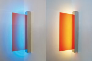 edge, edelstahl-leuchtkasten poliert led-licht farbwechsel wandfarbe, galerie klaus benden, köln 2009