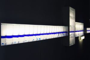 sensitive balance (detailansicht), gläser silikonöl blau wasser metal, neuer kunstverein aschaffenburg, best before.... 2007