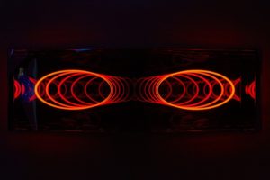 u-turn, plexiglas spiegel led-licht farbwechsel, kinetica art fair london, patrick heide contemporary art, 2012